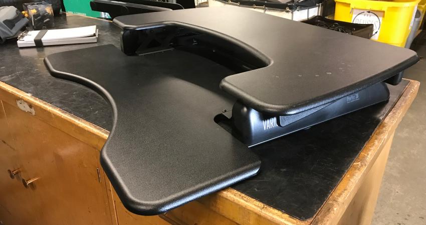 Varidesk topper 2025